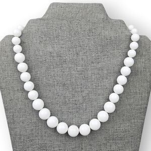 Vintage Napier Beaded Strand Necklace Graduated White Lucite Ball Bead 18.25"